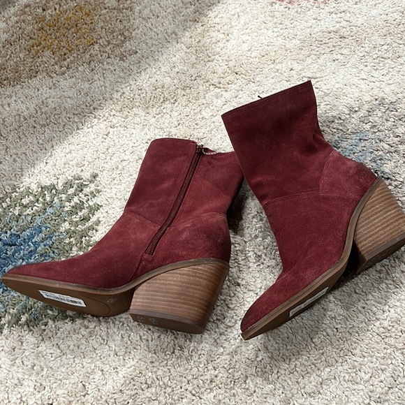 Lucky Brand Sarey boot maroon NWT - Picture 2 of 10